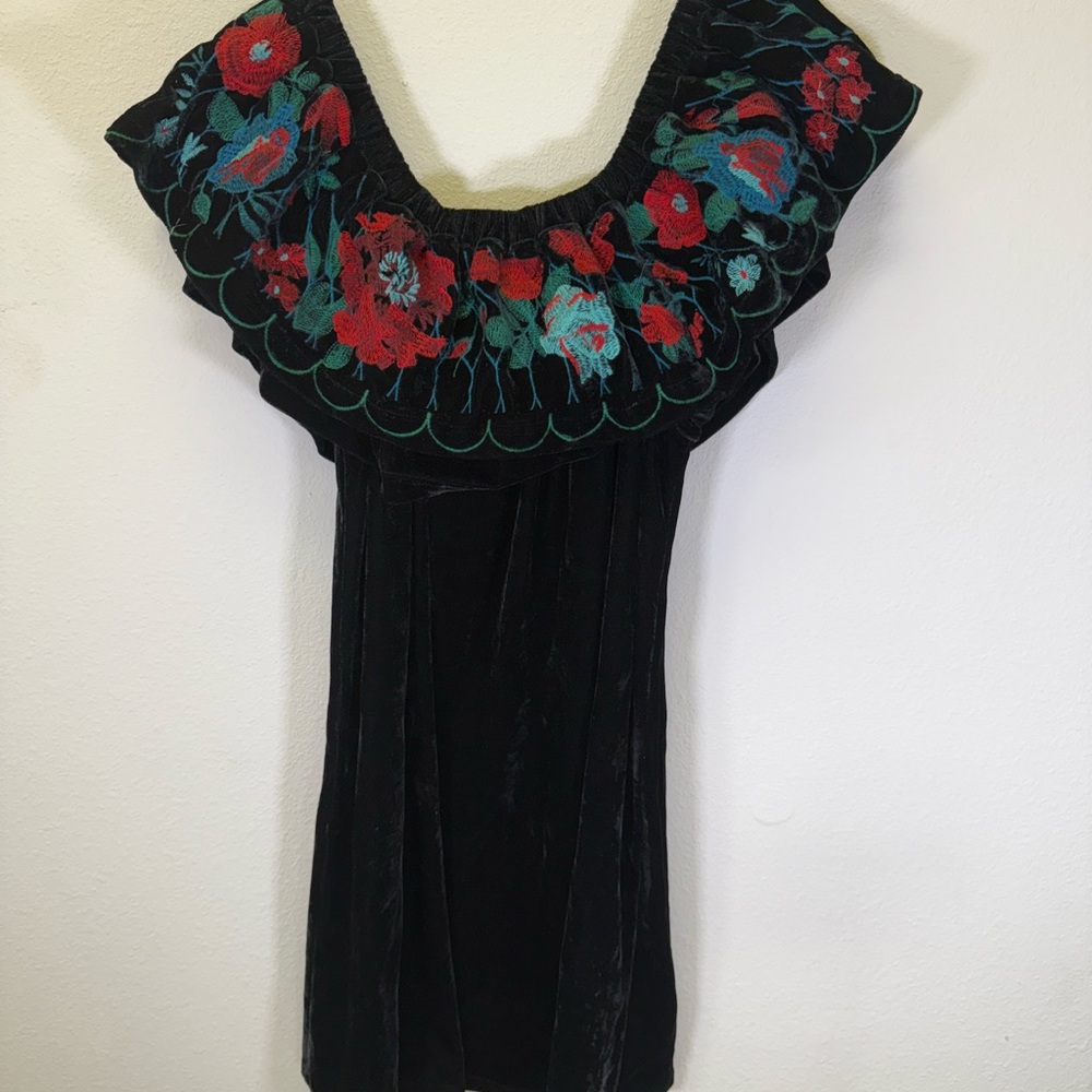 UMGEE Women's Black Velvet Embroidered Off Shoulder Mini Dress Size S
